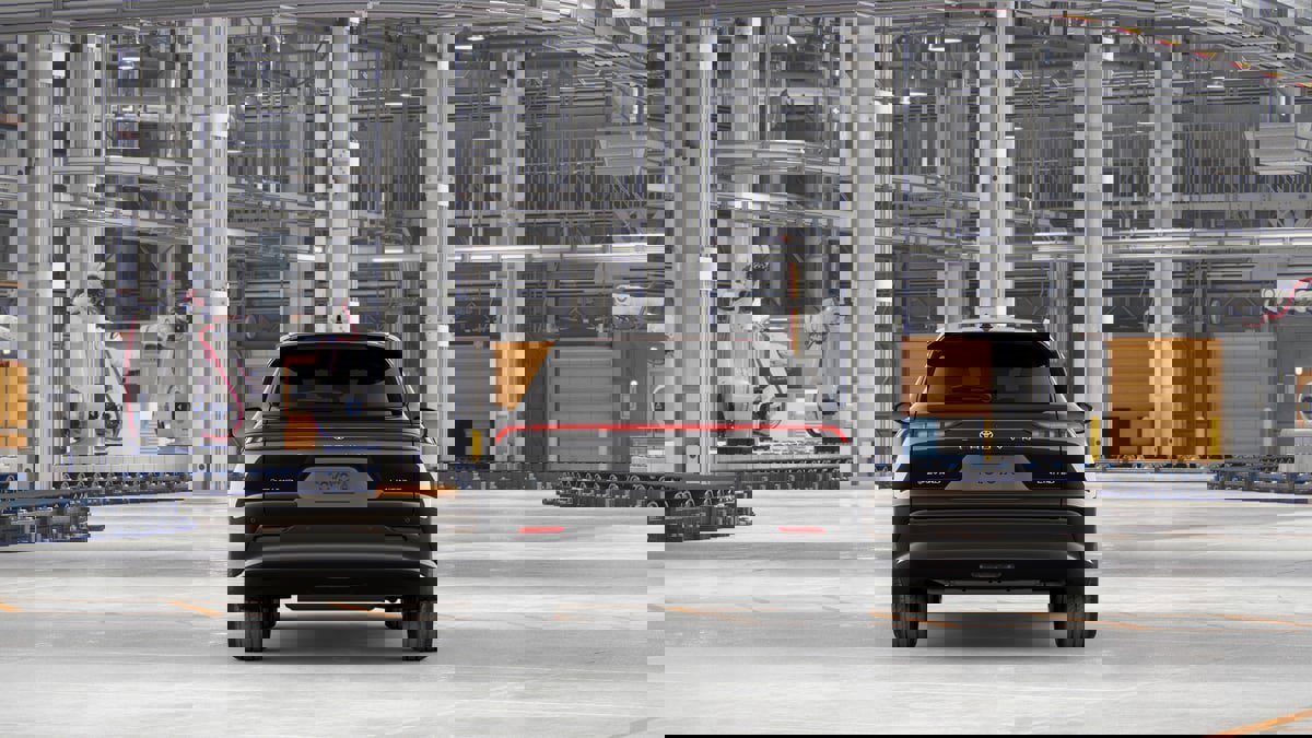 New 2026 Toyota Crown Signia AWD/4WD image 8