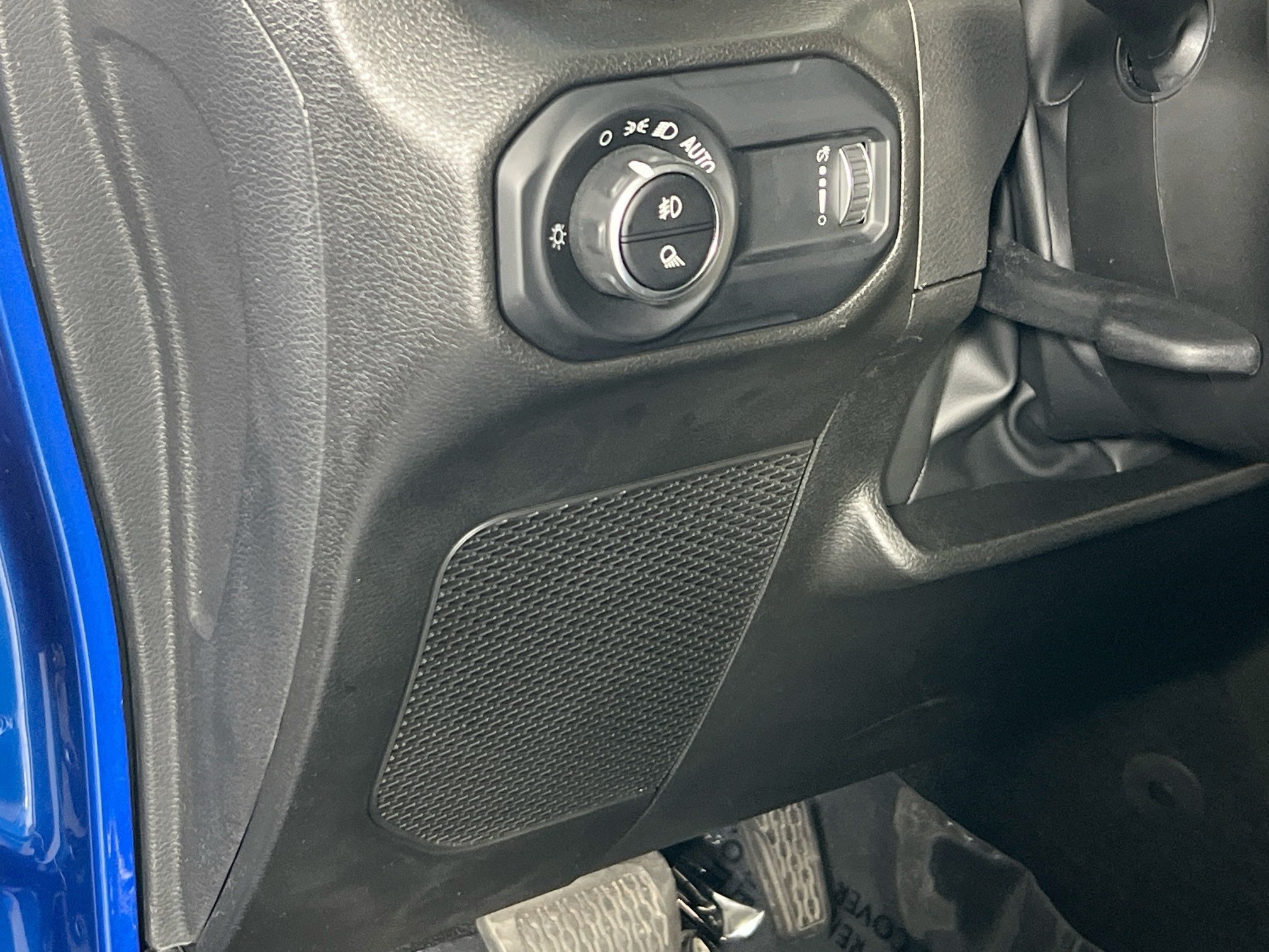 Used 2023 Jeep Gladiator Sport AWD/4WD image 10