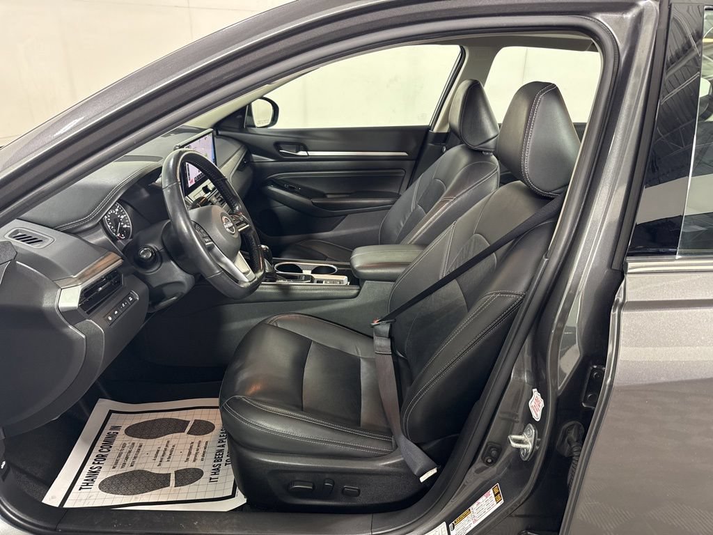 Used 2023 Nissan Altima 2.5 SL FWD image 13