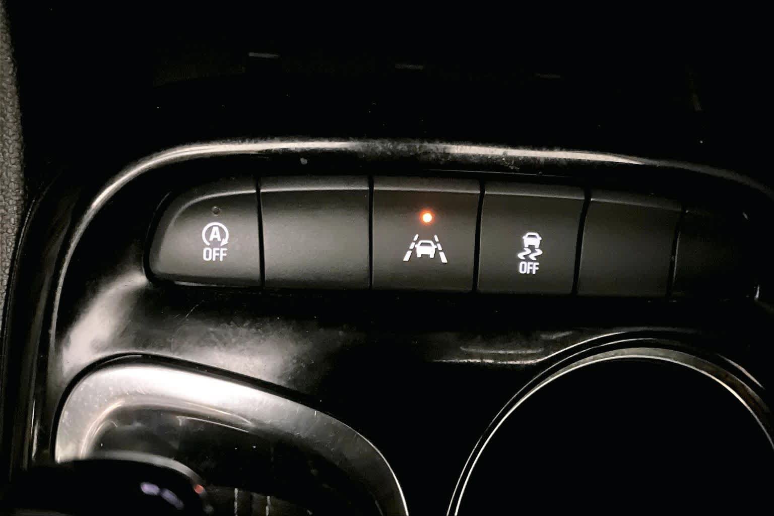Used 2023 Buick Encore GX Preferred FWD image 54