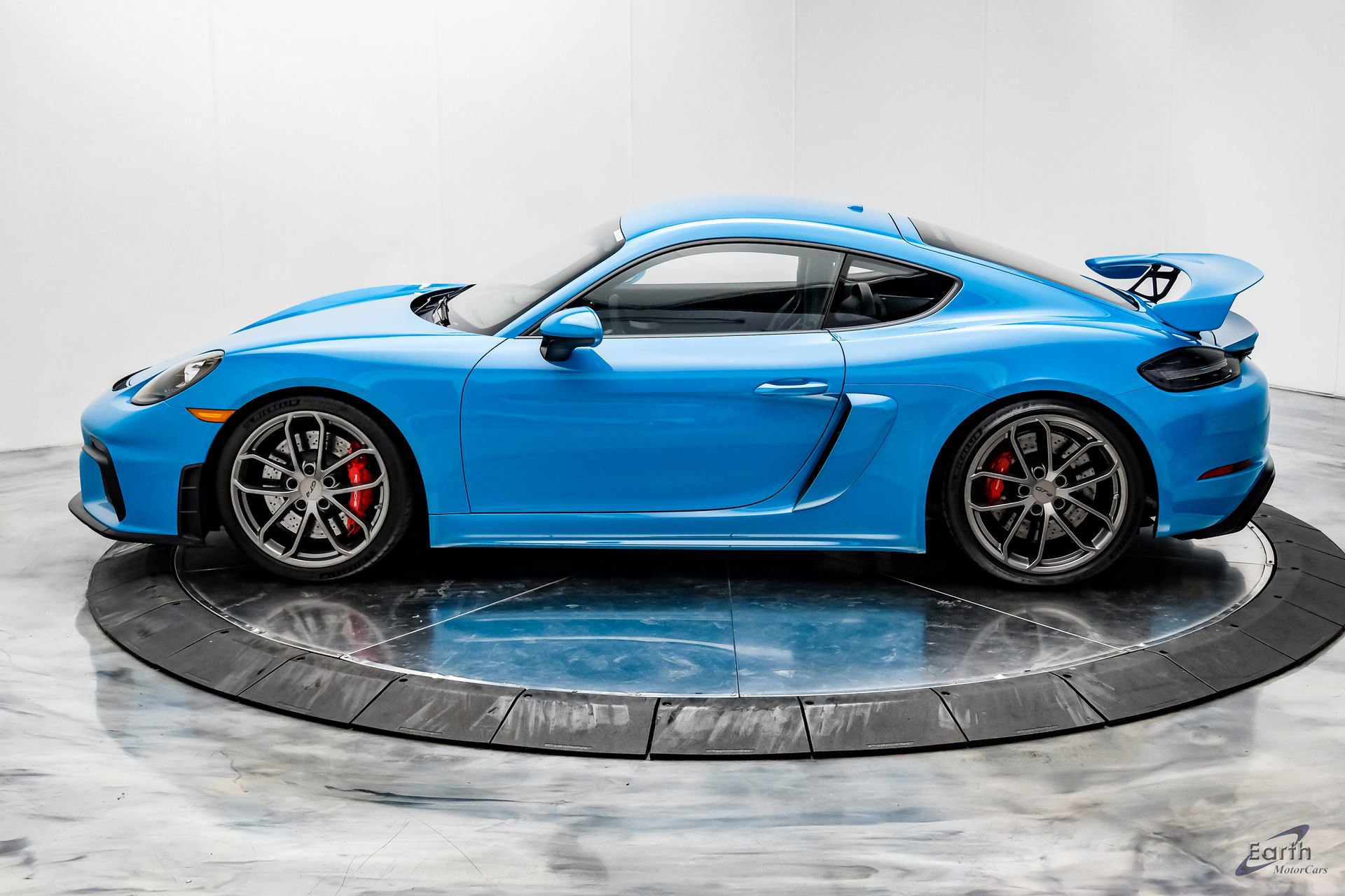 Used 2020 Porsche 718 Cayman GT4 image 7