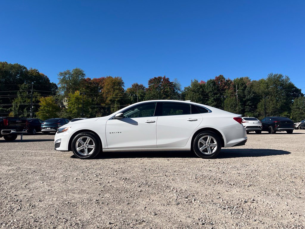 Used 2023 Chevrolet Malibu LT FWD image 16