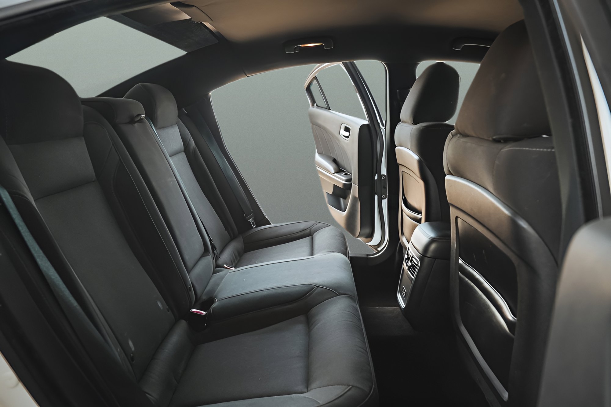 Used 2018 Dodge Charger R/T RWD image 24