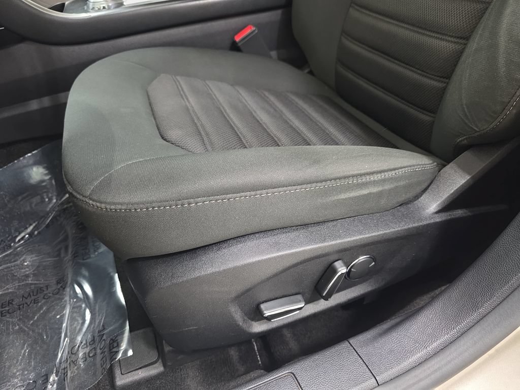 Used 2017 Ford Fusion SE w/ Fusion SE Technology Package FWD image 29