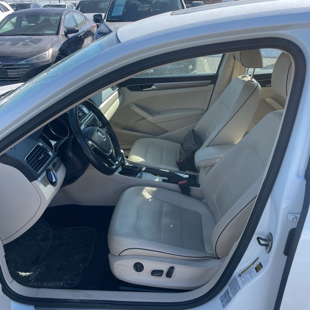 Used 2017 Volkswagen Passat 1.8T SE image 5