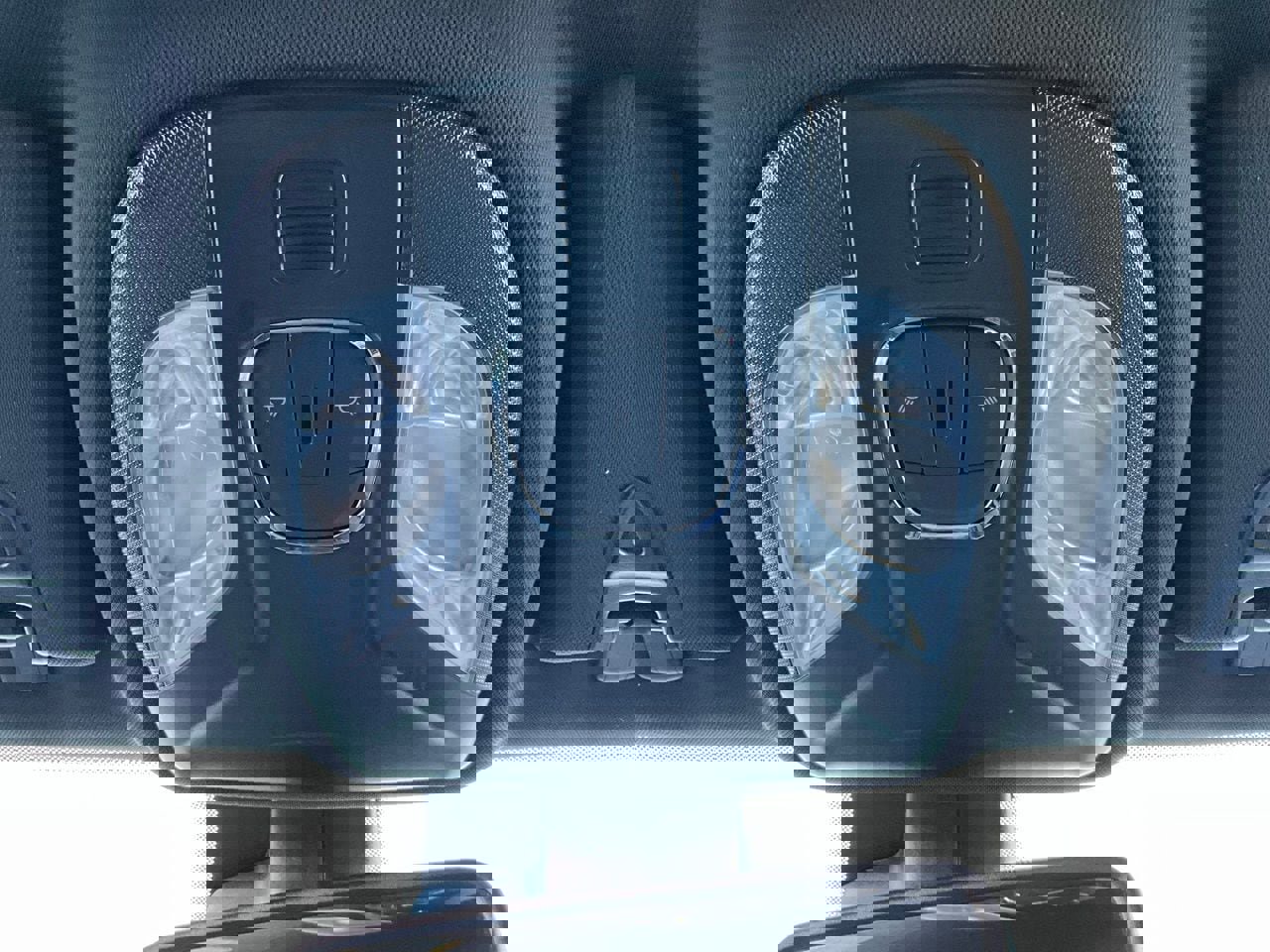 Used 2025 Jeep Compass Limited image 17