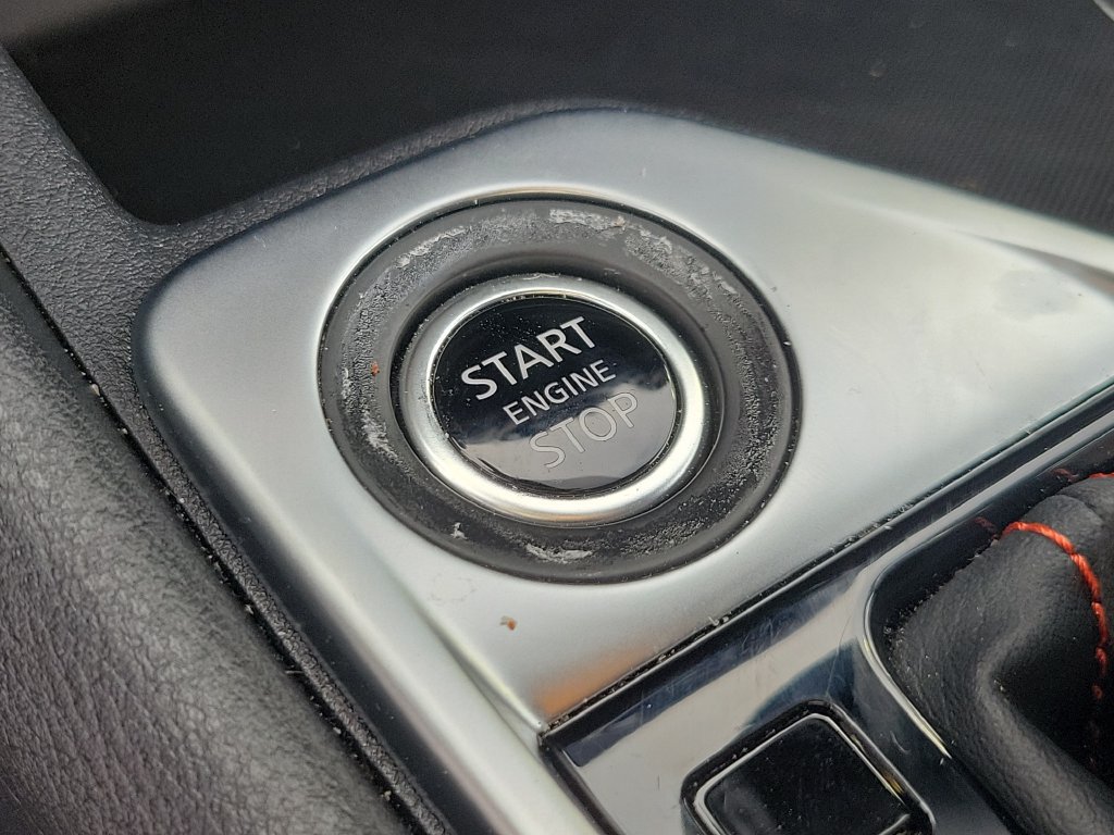 Certified 2025 Nissan Sentra SR FWD image 29