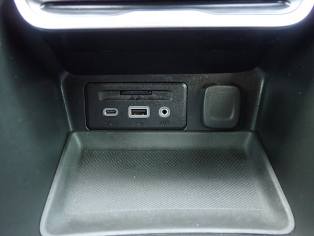 Used 2018 GMC Terrain Denali w/ Advanced Safety Package image 23