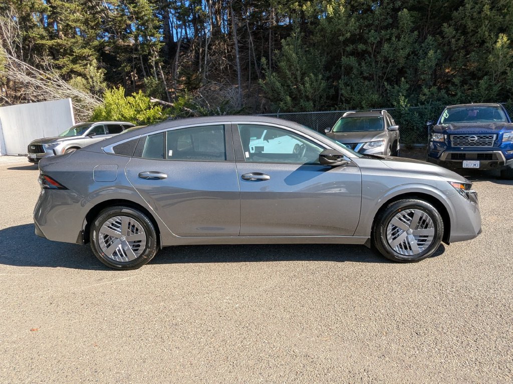 New 2027 Nissan Sentra SV FWD image 4