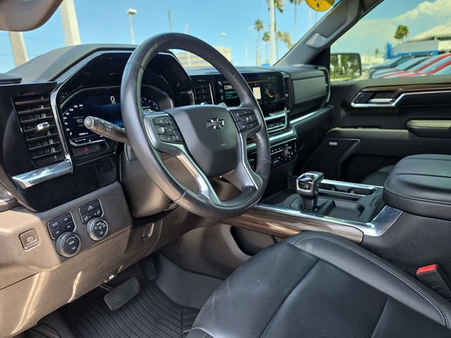 Used 2023 Chevrolet Silverado 1500 RST AWD/4WD image 14
