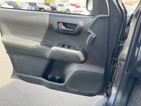Used 2019 Toyota Tacoma SR5 RWD image 8