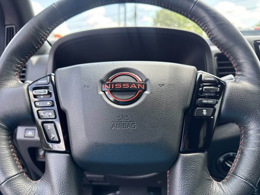 Used 2022 Nissan Frontier PRO-4X AWD/4WD image 11