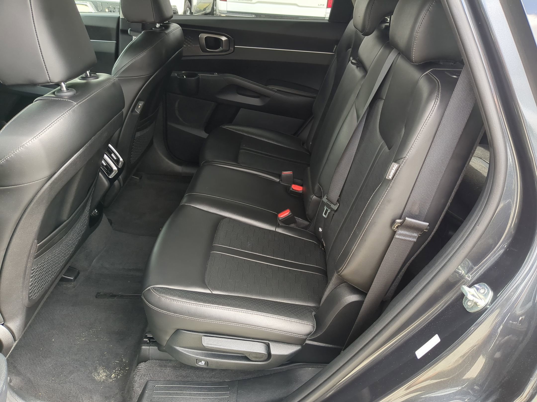 Used 2024 Kia Sorento S AWD/4WD image 30