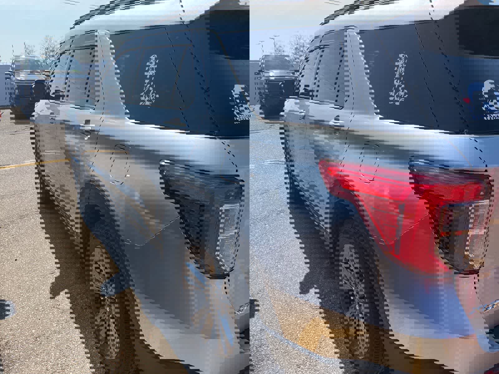 Certified 2023 Ford Explorer XLT w/ Equipment Group 202A image 10