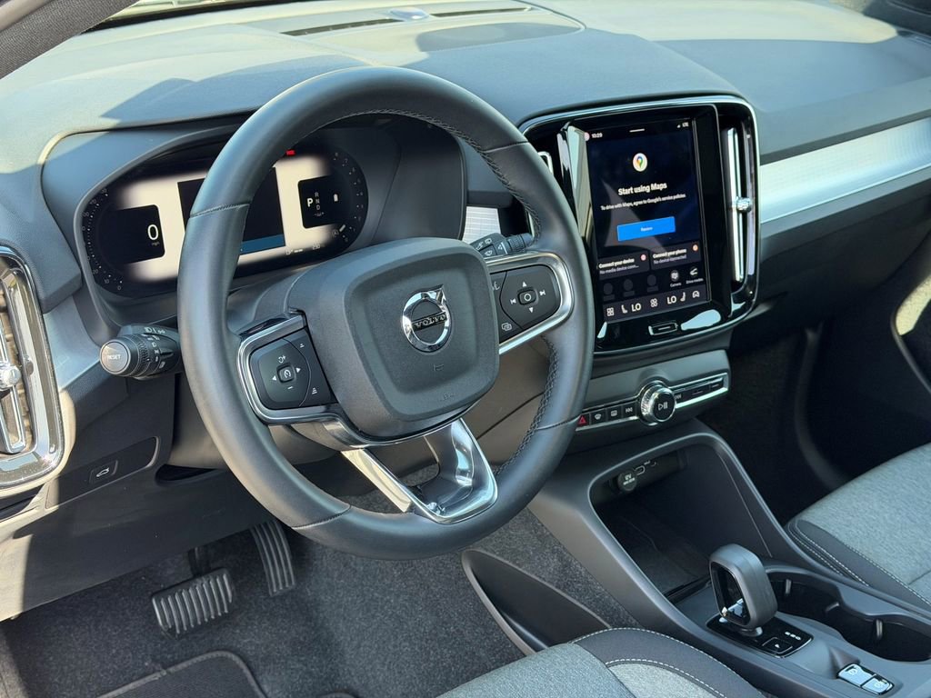 Certified 2024 Volvo XC40 B5 Core AWD/4WD image 22