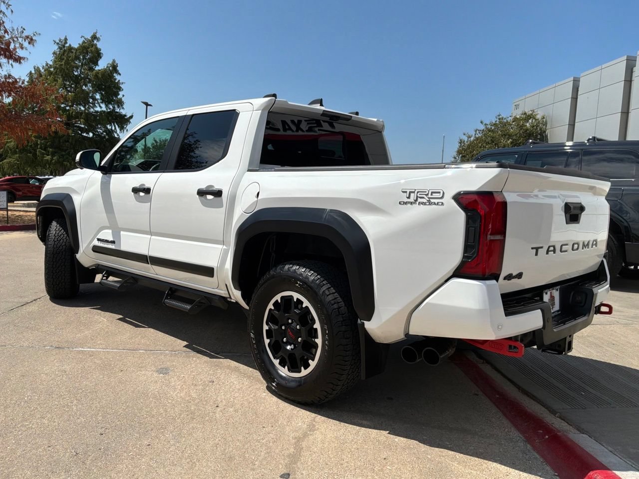 Used 2024 Toyota Tacoma TRD Off-Road w/ TRD Off Road Premium Package AWD/4WD image 8