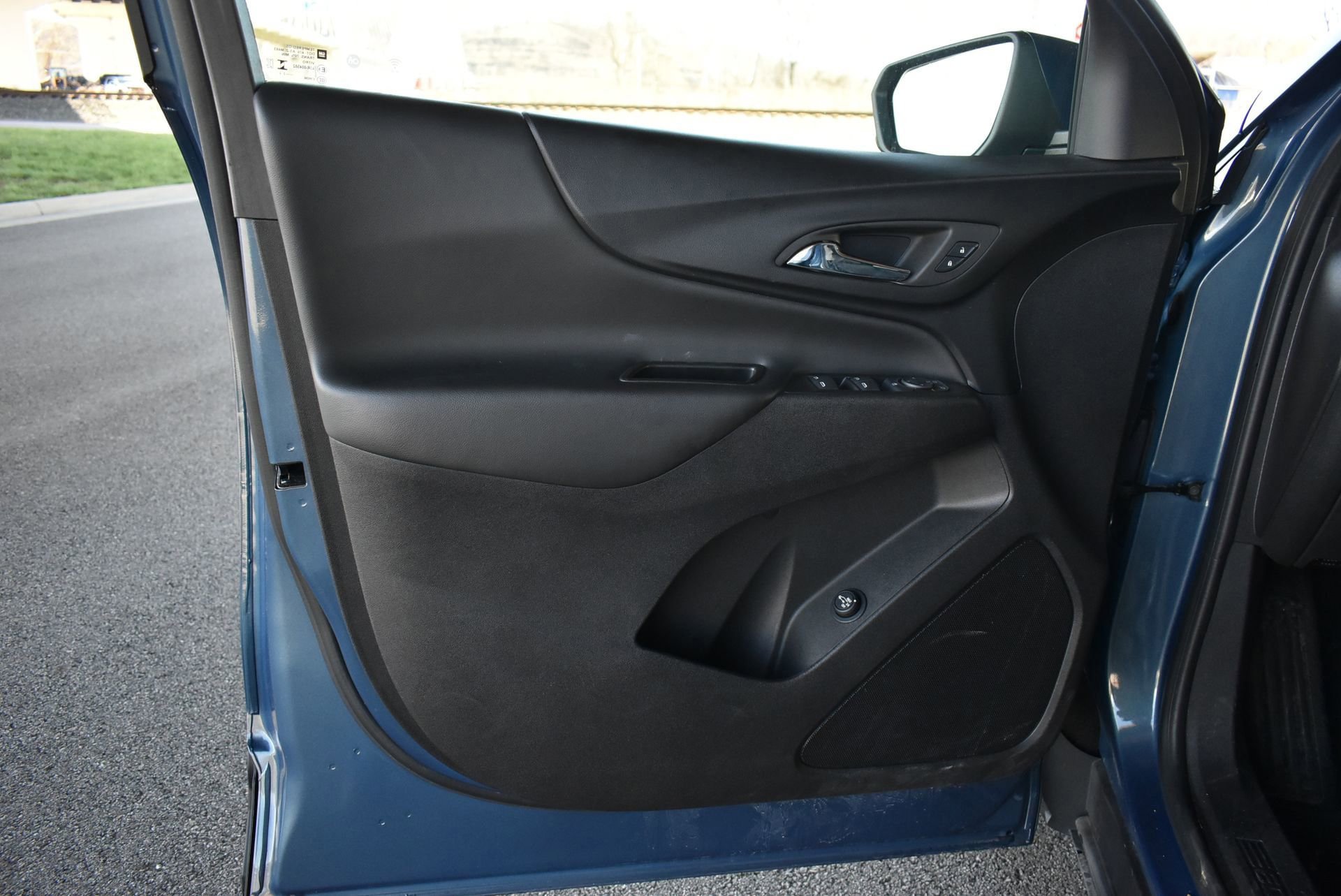 Used 2024 Chevrolet Equinox LT image 12