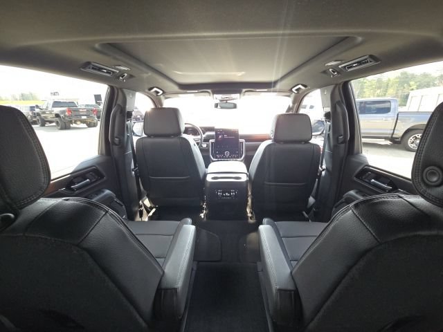 Used 2026 GMC Yukon XL Denali w/ Sun & Power Step Package AWD/4WD image 21