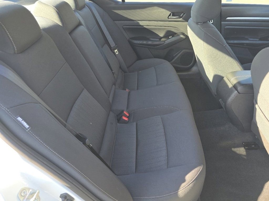 Used 2023 Nissan Altima 2.5 SV AWD/4WD image 19