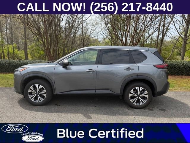 Used 2023 Nissan Rogue SV image 3