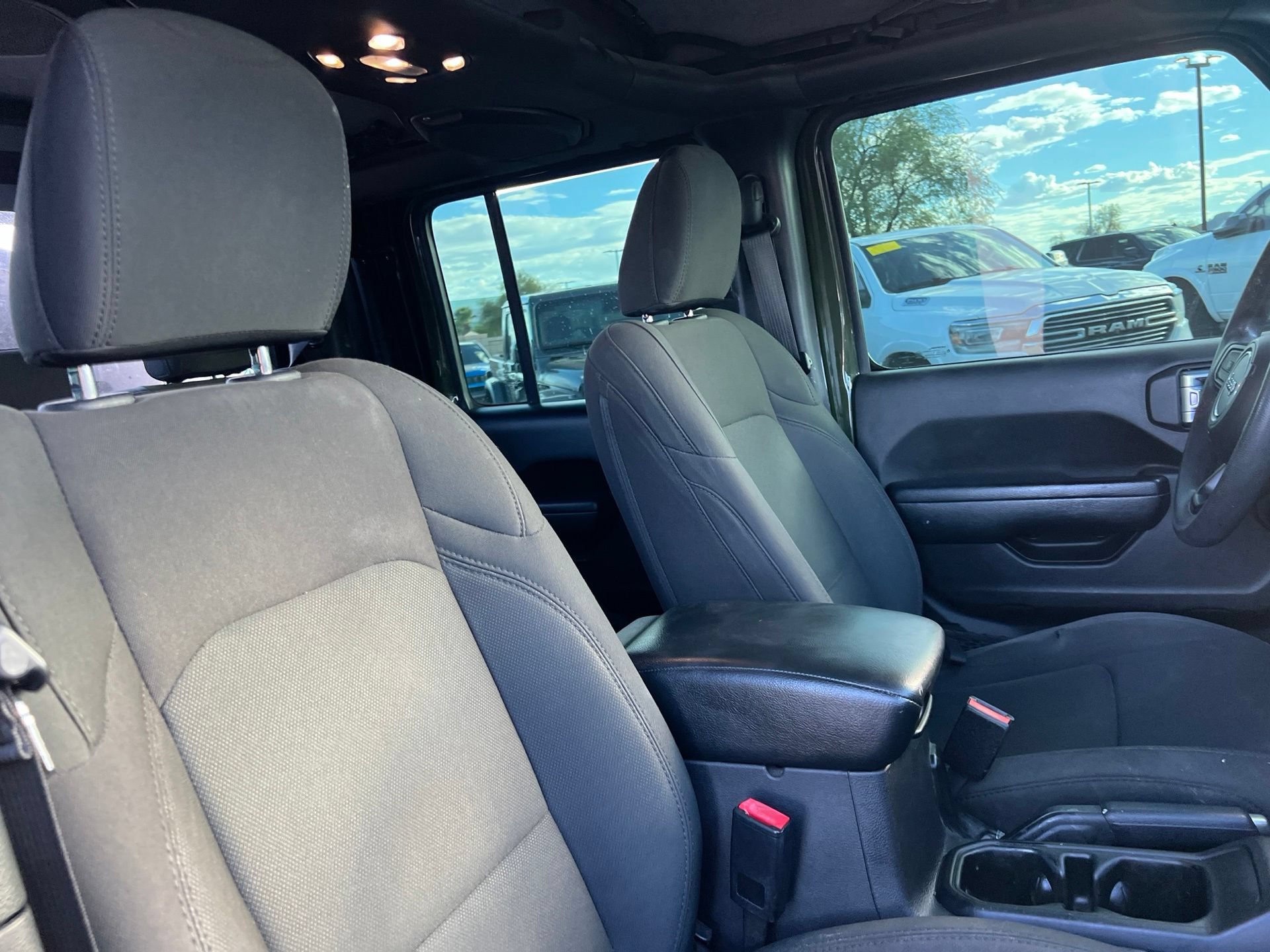 Used 2022 Jeep Gladiator Sport w/ Trailer Tow Package AWD/4WD image 23
