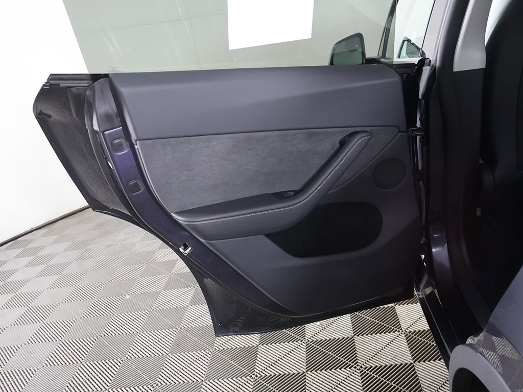 Used 2024 Tesla Model Y Performance AWD/4WD image 26