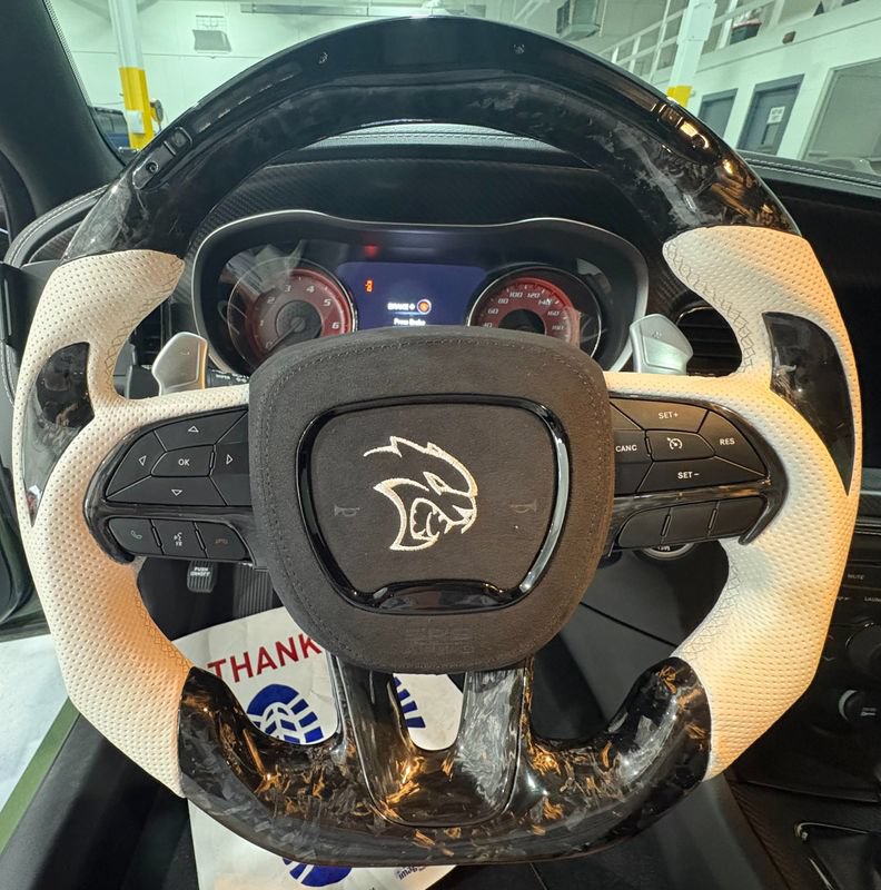 Used 2022 Dodge Charger SRT Hellcat RWD image 13