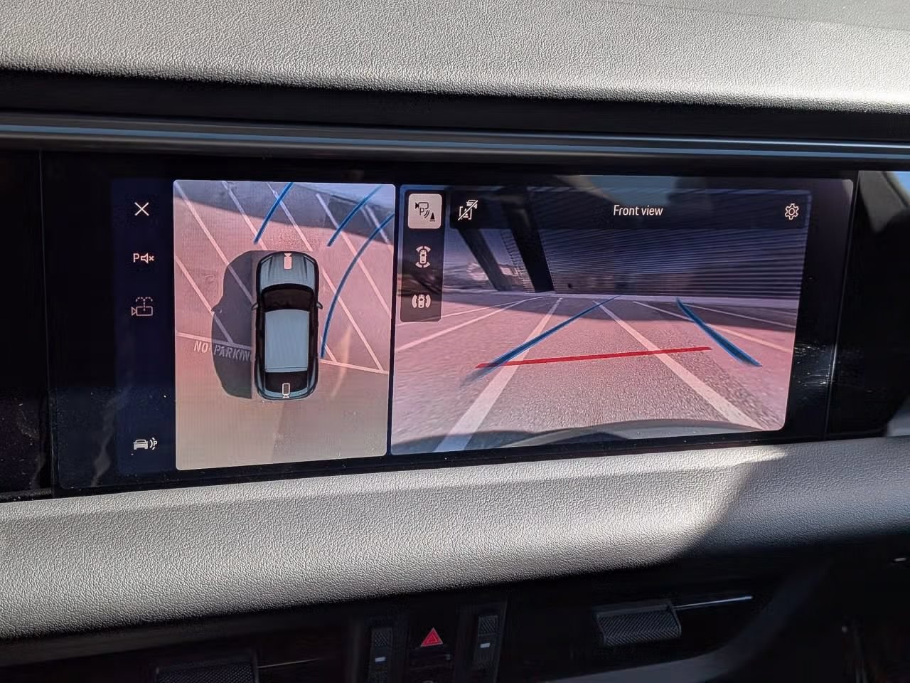 Certified 2026 Porsche Macan Electric RWD image 18