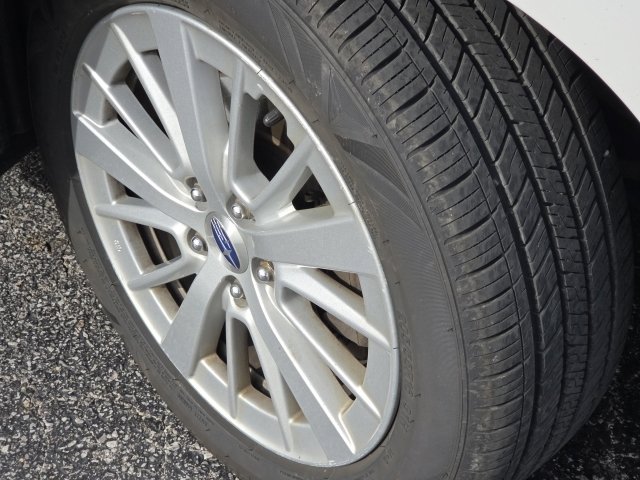 Used 2018 Subaru Impreza 2.0i Premium w/ Eyesight & BSD & Rcta image 9