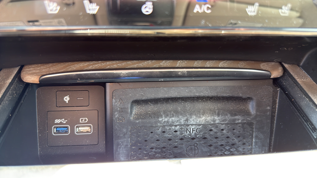 Used 2023 Genesis GV80 2.5T w/ Advanced Package AWD/4WD image 37