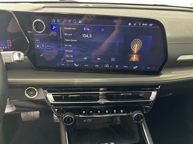 Used 2024 Chevrolet Traverse LT w/ Trailering Package image 21