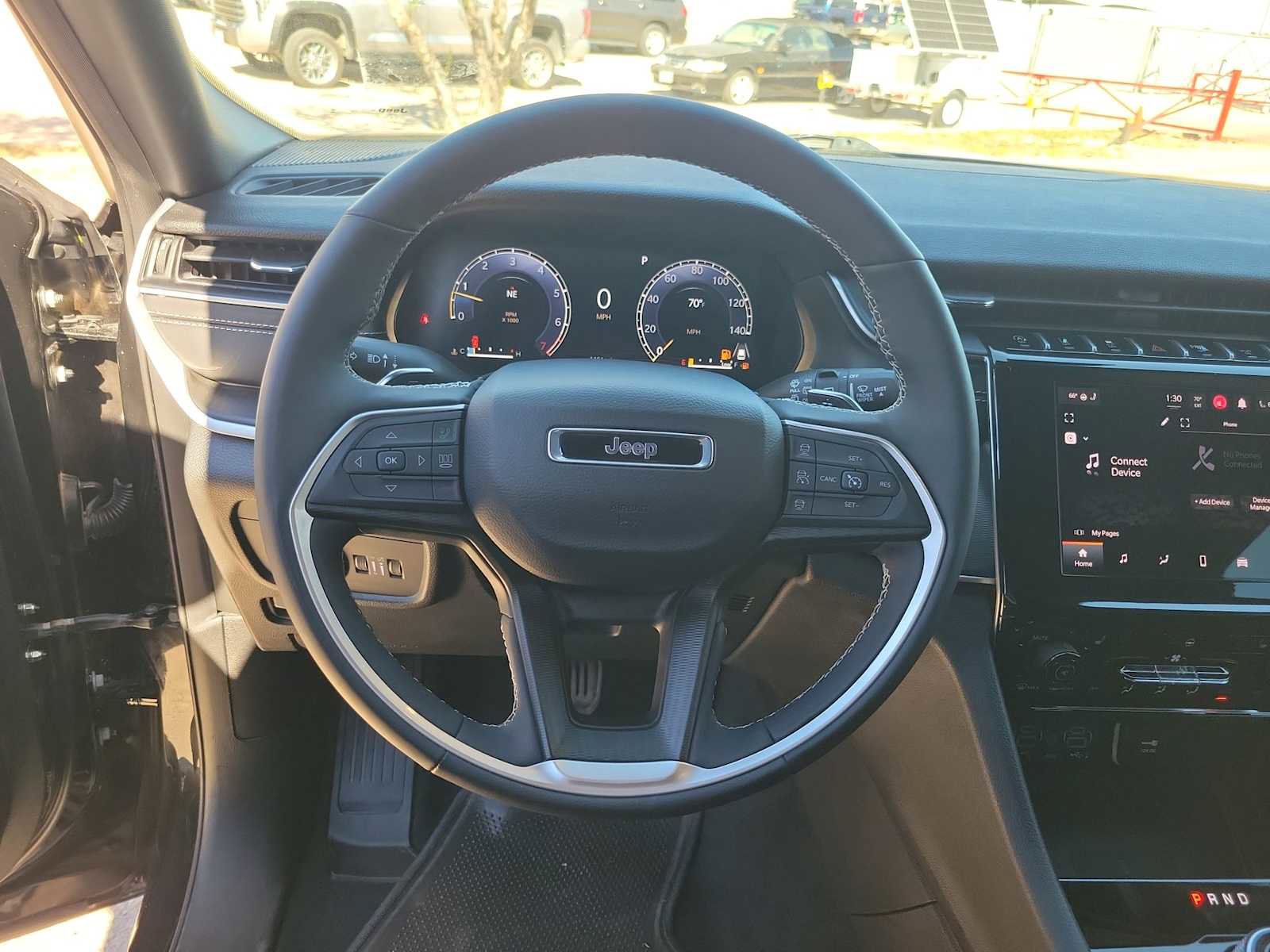 Used 2025 Jeep Grand Cherokee L Laredo image 15