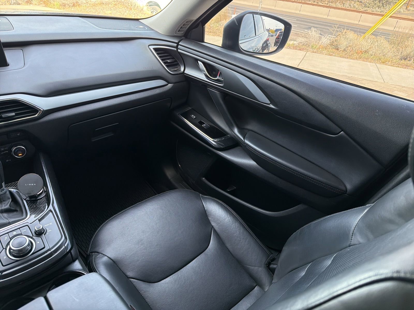 Used 2018 MAZDA CX-9 Touring w/ Touring Premium Package image 13