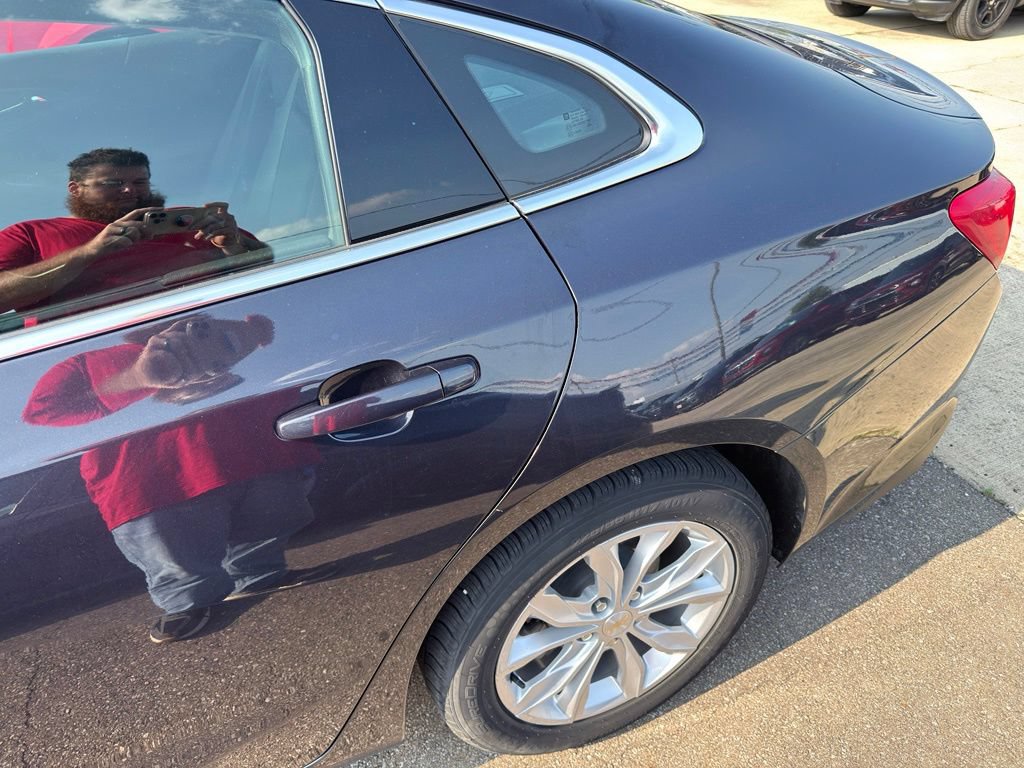 Used 2023 Chevrolet Malibu LT FWD image 9