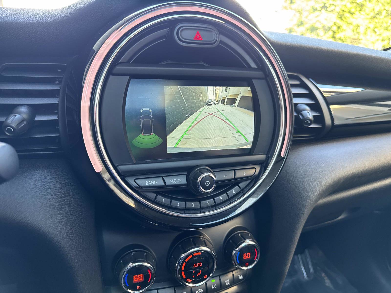 Used 2019 MINI Cooper 2-Door Hardtop image 9