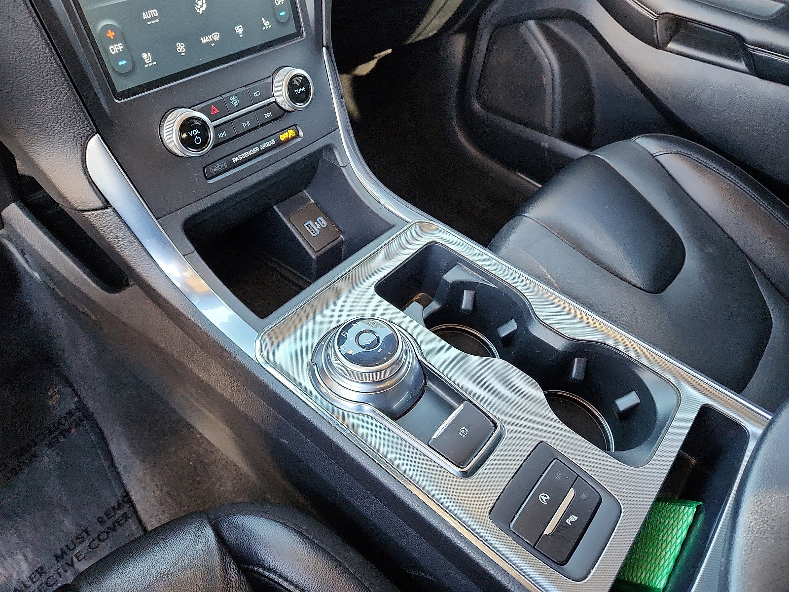 Used 2022 Ford Edge Titanium image 18