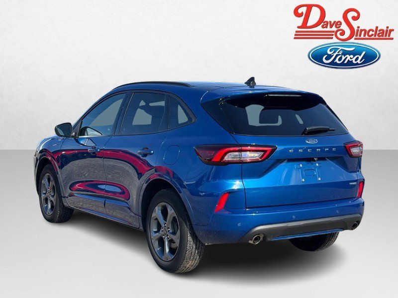 Used 2023 Ford Escape ST-Line w/ Tech Pack #1 AWD/4WD image 9