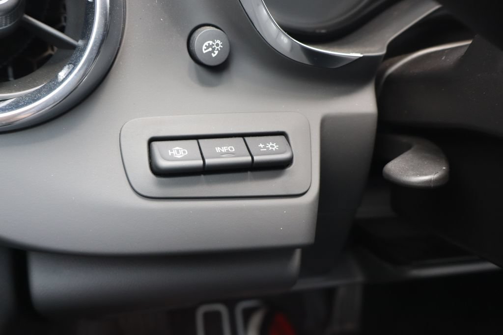 Used 2022 Chevrolet Camaro ZL1 RWD image 18