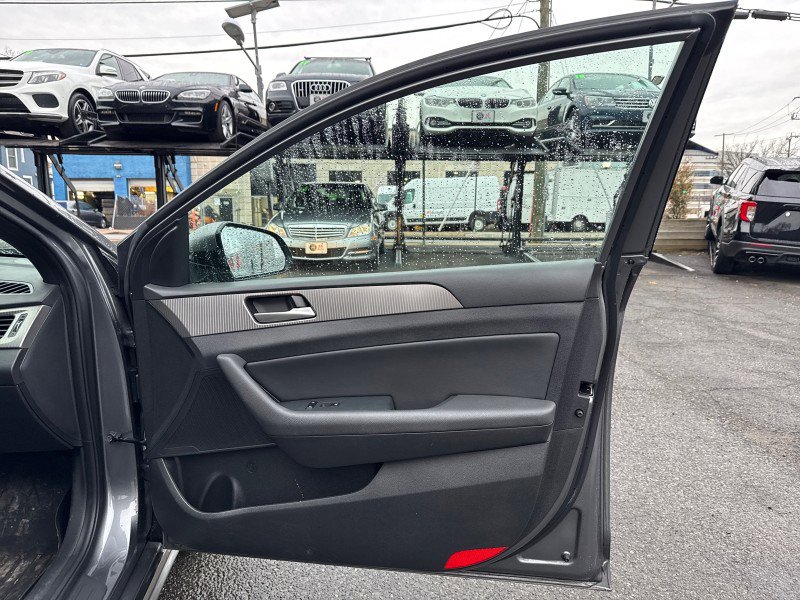 Used 2018 Hyundai Sonata Sport w/ Cargo Package image 11