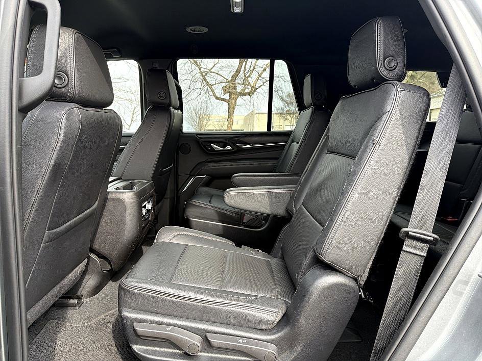 Used 2023 GMC Yukon Denali image 12