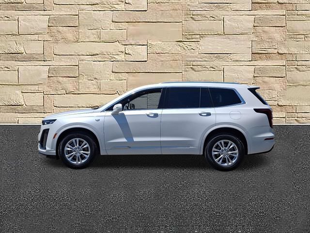 Certified 2025 Cadillac XT6 Luxury AWD/4WD image 2