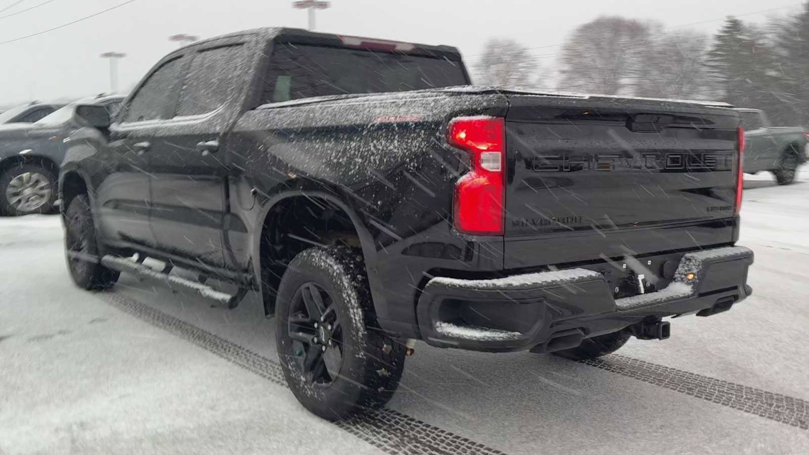 Certified 2021 Chevrolet Silverado 1500 Custom Trail Boss w/ Midnight Edition image 4