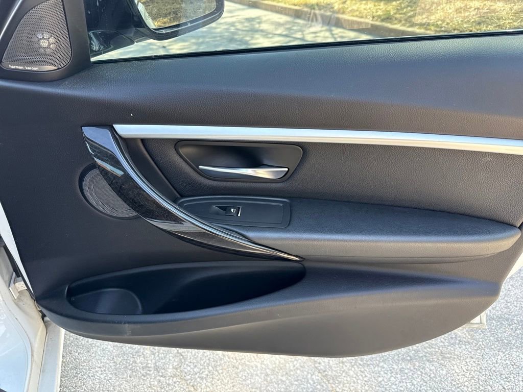 Used 2018 BMW 340i Sedan w/ Premium Package image 31
