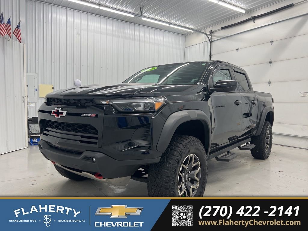 Used 2023 Chevrolet Colorado ZR2 w/ ZR2 Convenience Package III image 6