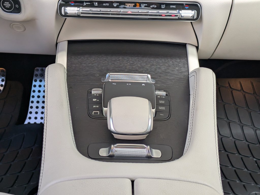Used 2025 Mercedes-Benz GLS 450 4MATIC image 21