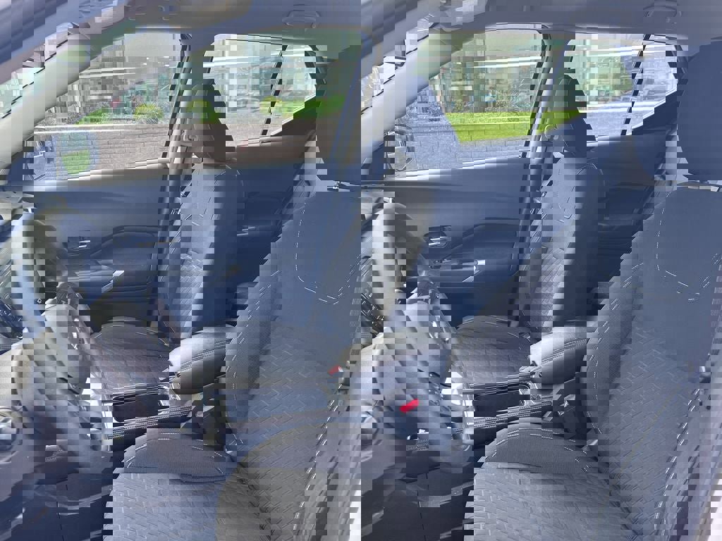 Used 2021 Nissan Kicks SV FWD image 10