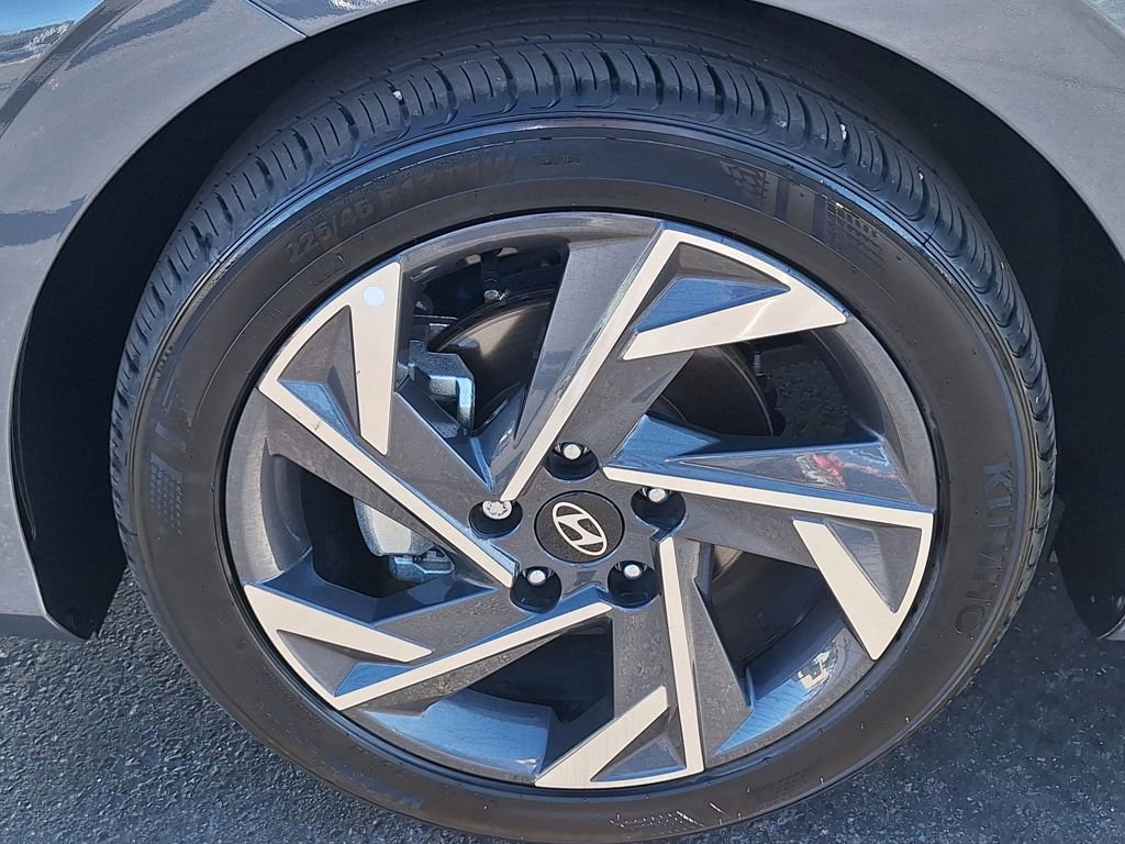 New 2025 Hyundai Elantra Sport image 24