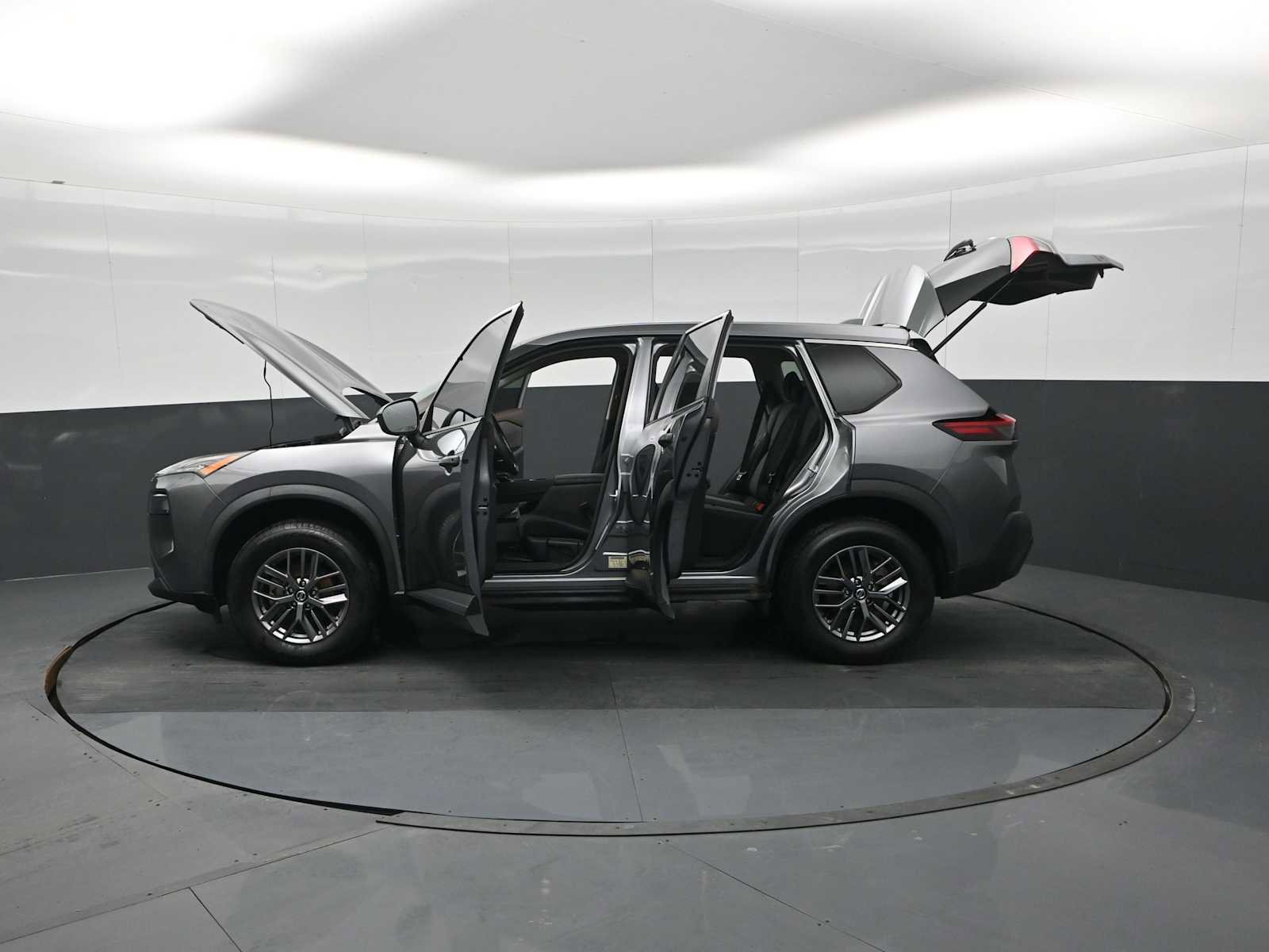 Used 2021 Nissan Rogue S image 29