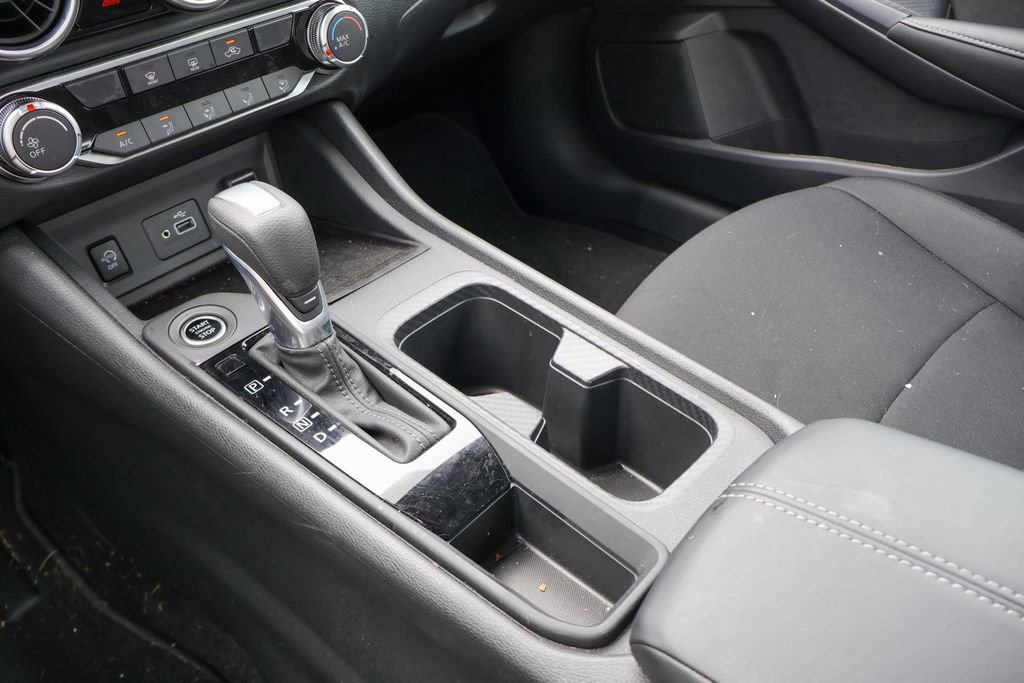 Certified 2025 Nissan Sentra S FWD image 15