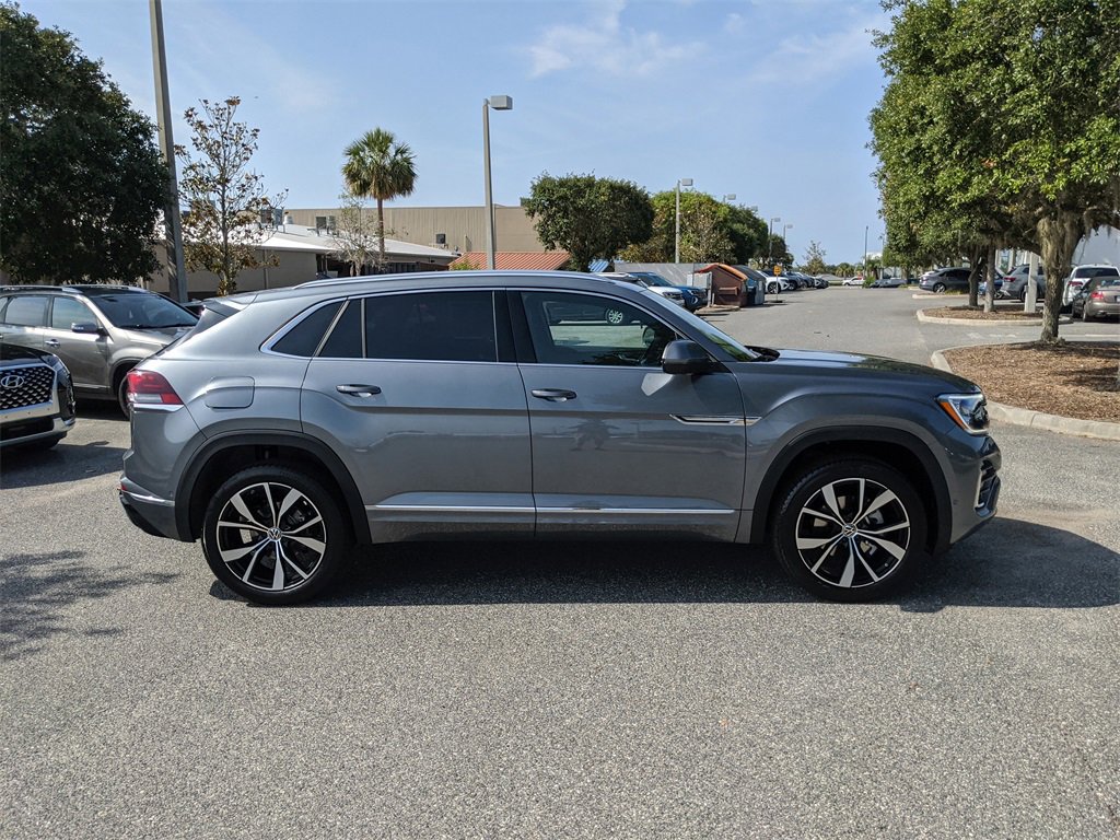 New 2025 Volkswagen Atlas Cross Sport SEL Premium R-Line image 3